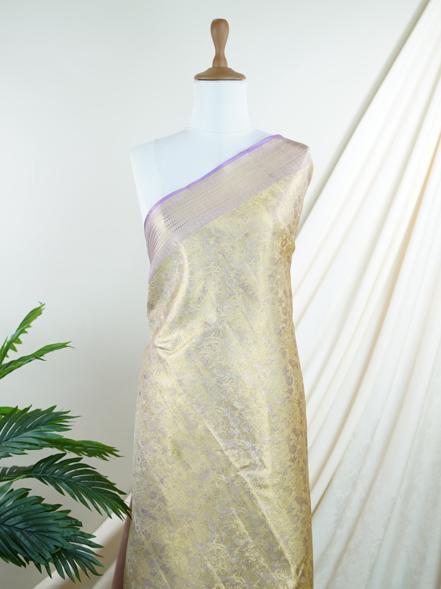 Kanchipuram Silk  100% Pure Silk  - Manoranjitham Weaves - Handloom Store