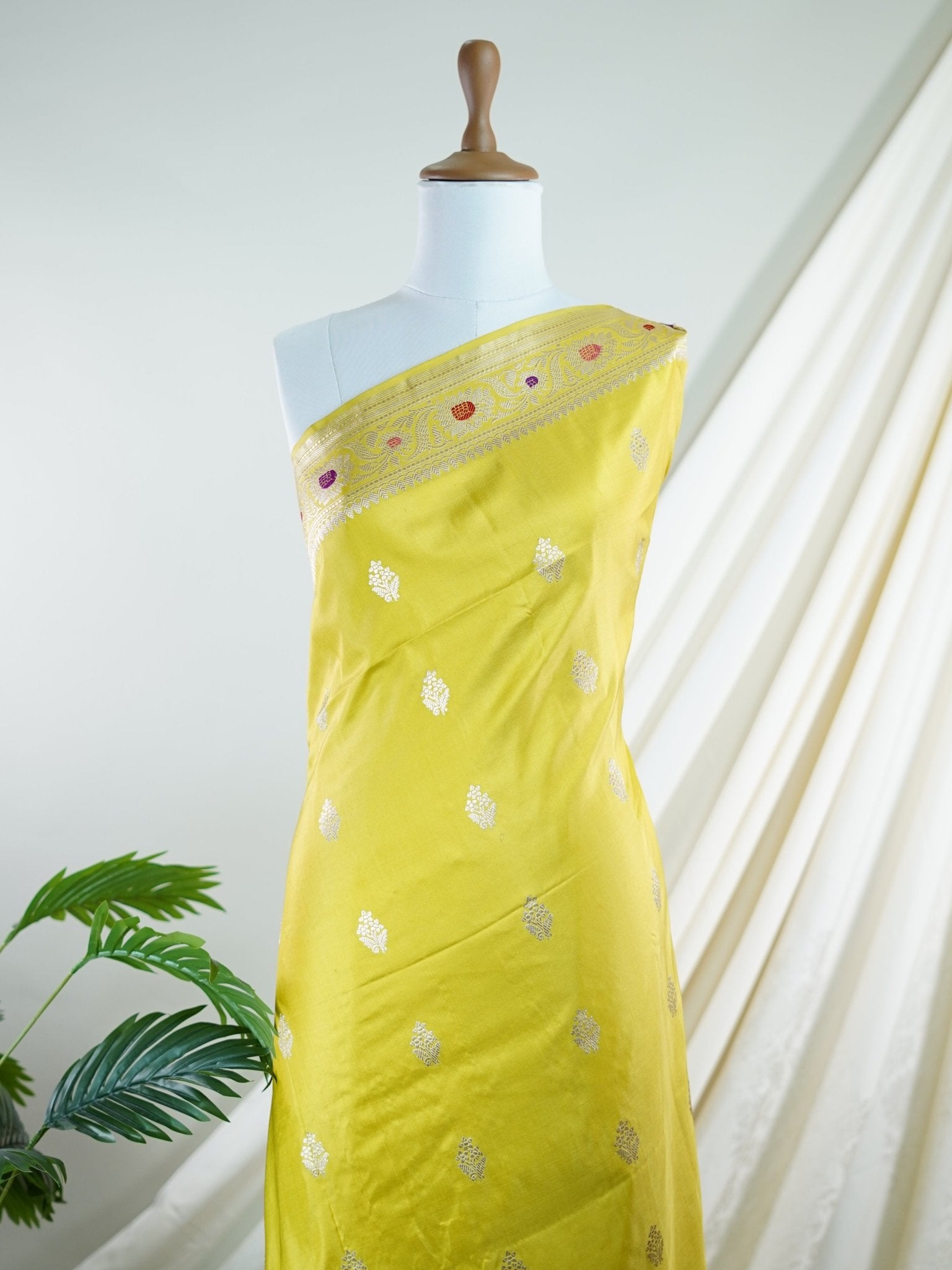 Katan Pista Green 100% Pure Katan Silk - Manoranjitham Weaves - Handloom Store