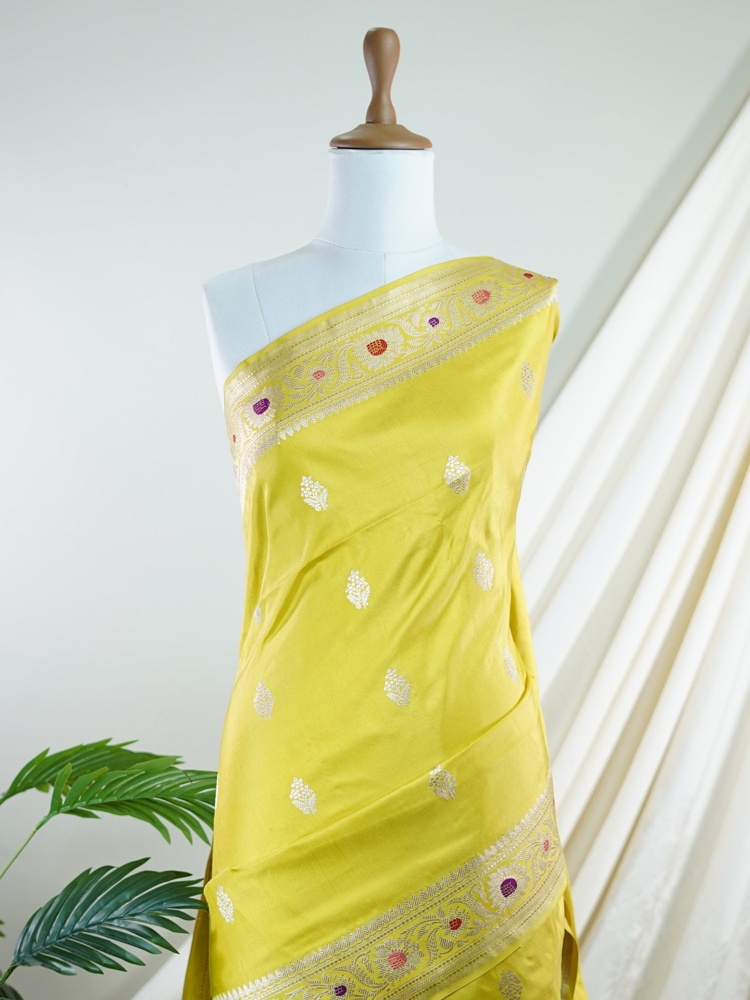 Katan Pista Green 100% Pure Katan Silk - Manoranjitham Weaves - Handloom Store