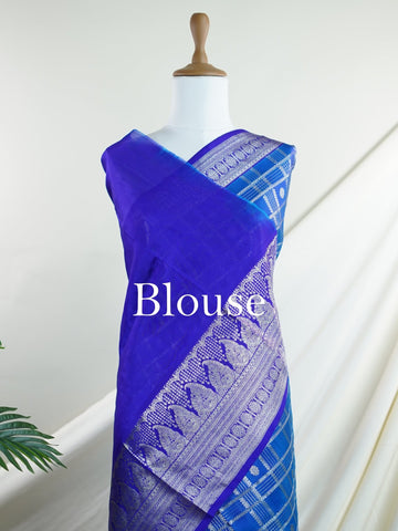 Venkatagiri Silk Woven in the heart of Andhra Pradesh, this Venkatagiri handloom saree is a symbol of regal elegance and heritage. Known for its soft texture and intricate craftsmanship, it drapes gracefully for weddings, pujas, and festive moments. Each thread carries tradition, making it a cherished piece of South Indian artistry. Lightweight yet luxurious — a true sree in every sense. Shvetra - Manoranjitham Weaves - Handloom Store