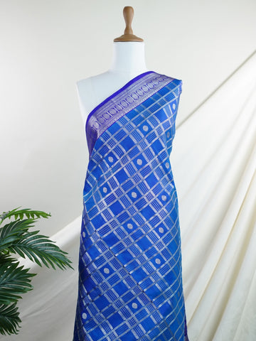 Venkatagiri Silk Woven in the heart of Andhra Pradesh, this Venkatagiri handloom saree is a symbol of regal elegance and heritage. Known for its soft texture and intricate craftsmanship, it drapes gracefully for weddings, pujas, and festive moments. Each thread carries tradition, making it a cherished piece of South Indian artistry. Lightweight yet luxurious — a true sree in every sense. Shvetra - Manoranjitham Weaves - Handloom Store