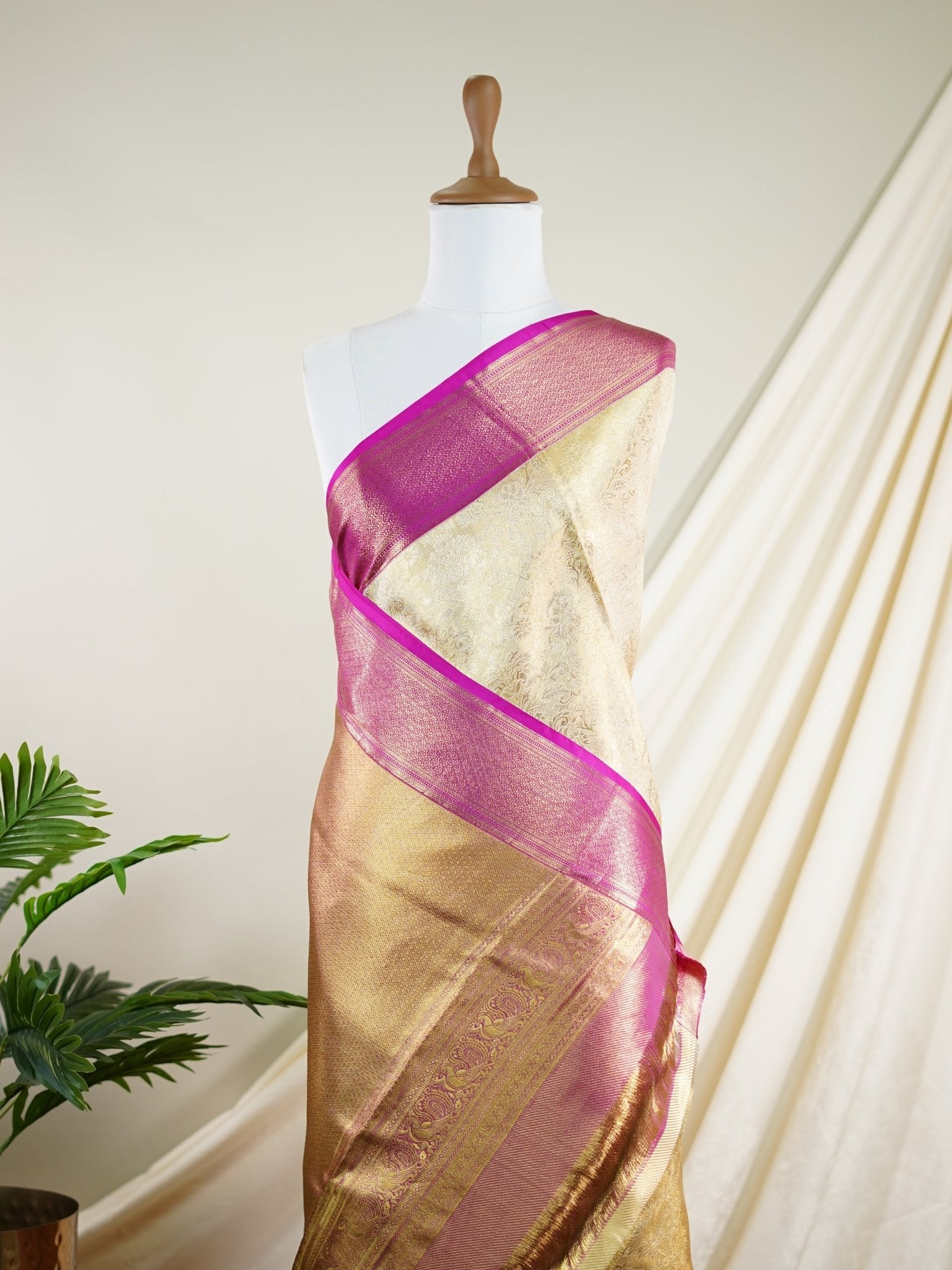 Kanchipuram Silk Golden 100% Pure Silk  - Manoranjitham Weaves - Handloom Store