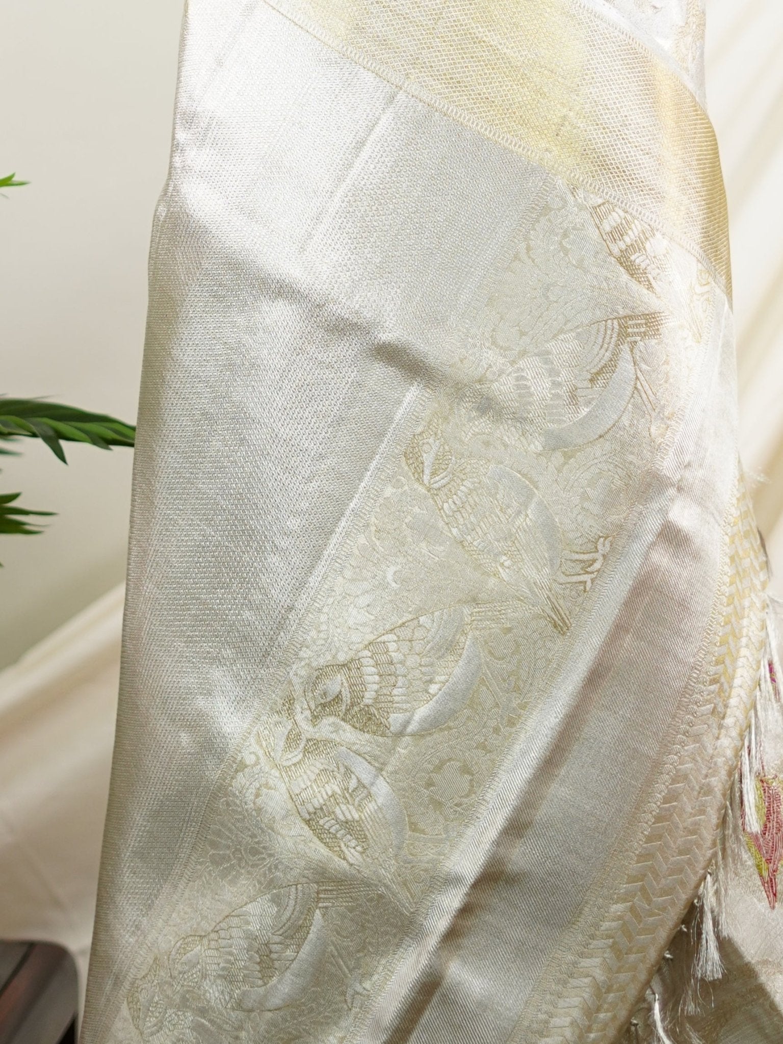 Kanchipuram Silk Silver 100% Pure Silk  - Manoranjitham Weaves - Handloom Store