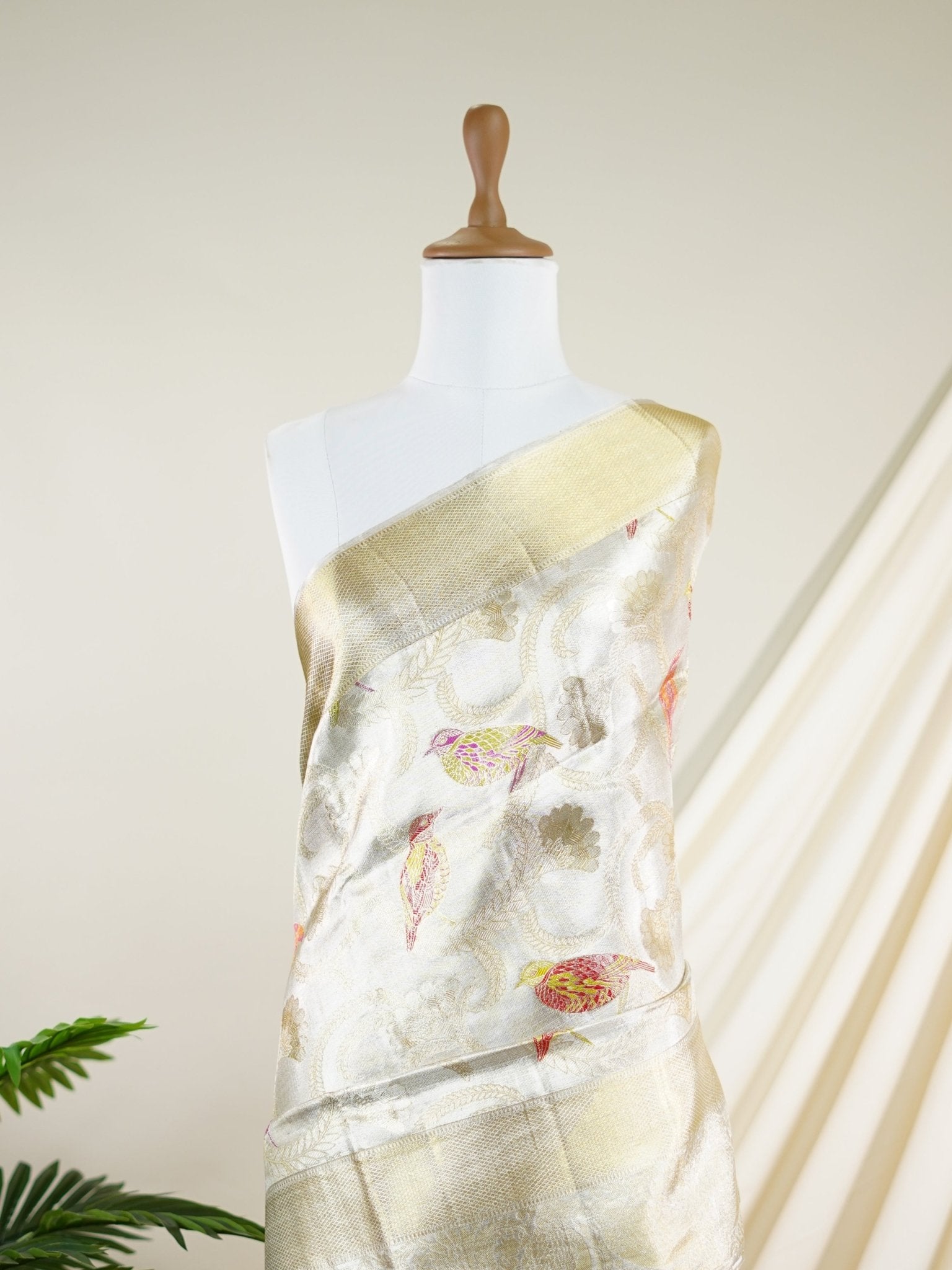 Kanchipuram Silk Silver 100% Pure Silk  - Manoranjitham Weaves - Handloom Store