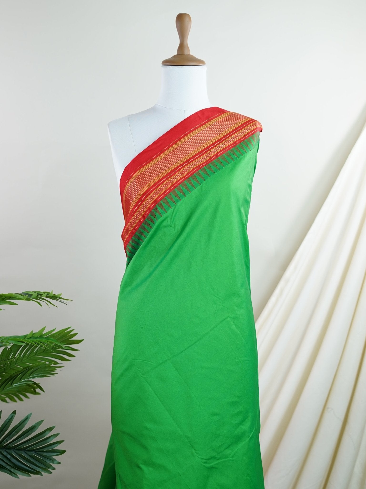 Semi Silk  Semi Silk - Manoranjitham Weaves - Handloom Store