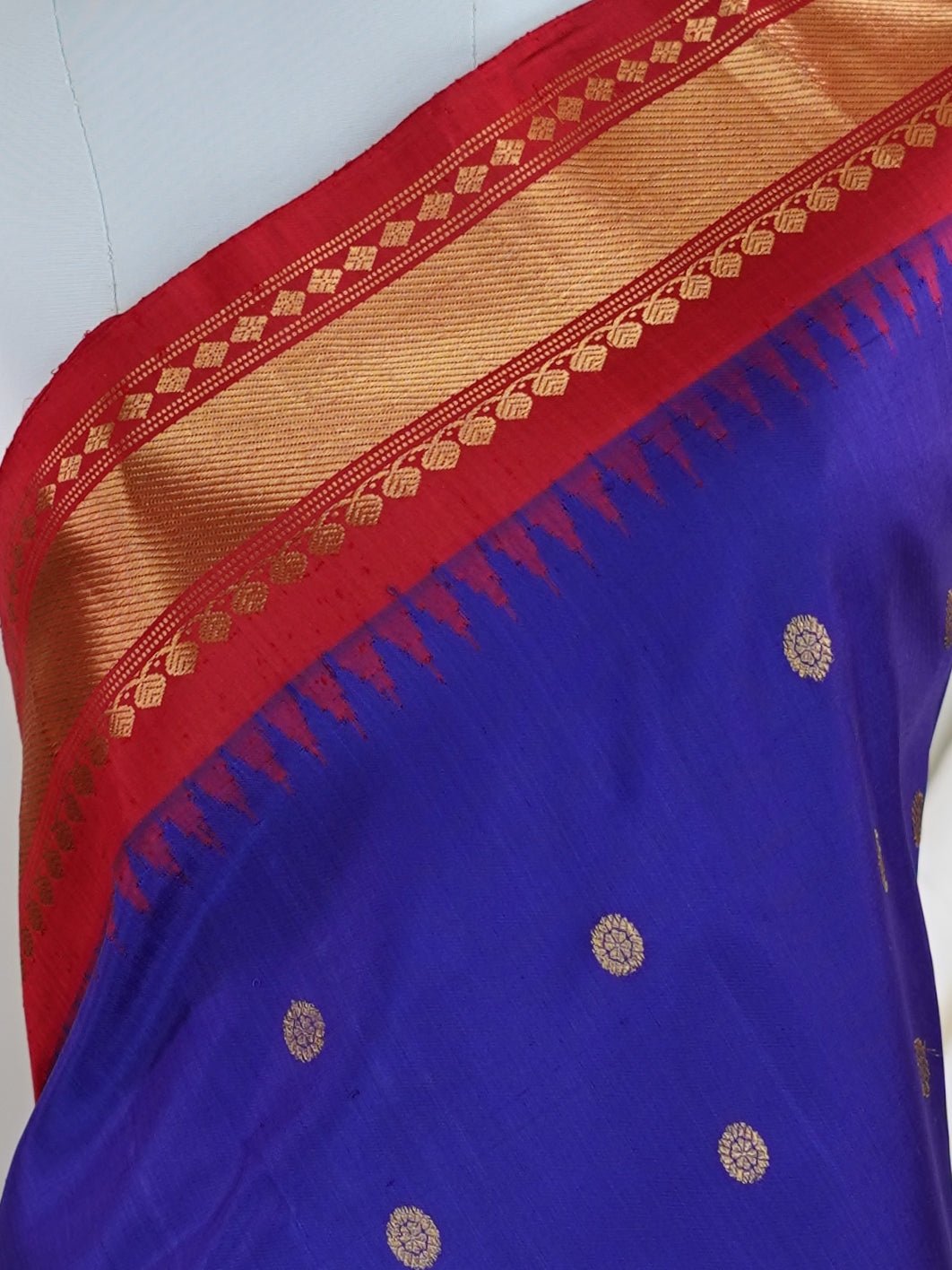 Gadwal Silk Blue 100% Pure Silk  - Manoranjitham Weaves - Handloom Store