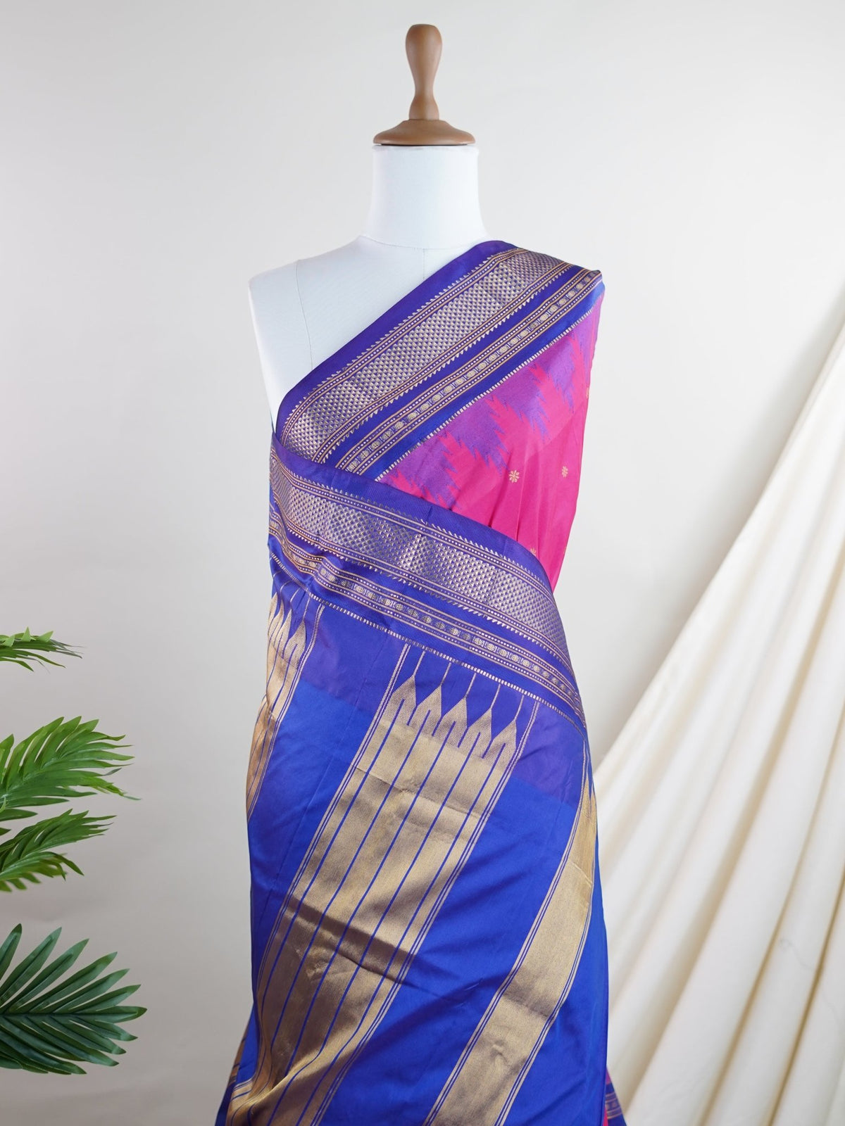 Semi Silk  Semi Silk - Manoranjitham Weaves - Handloom Store