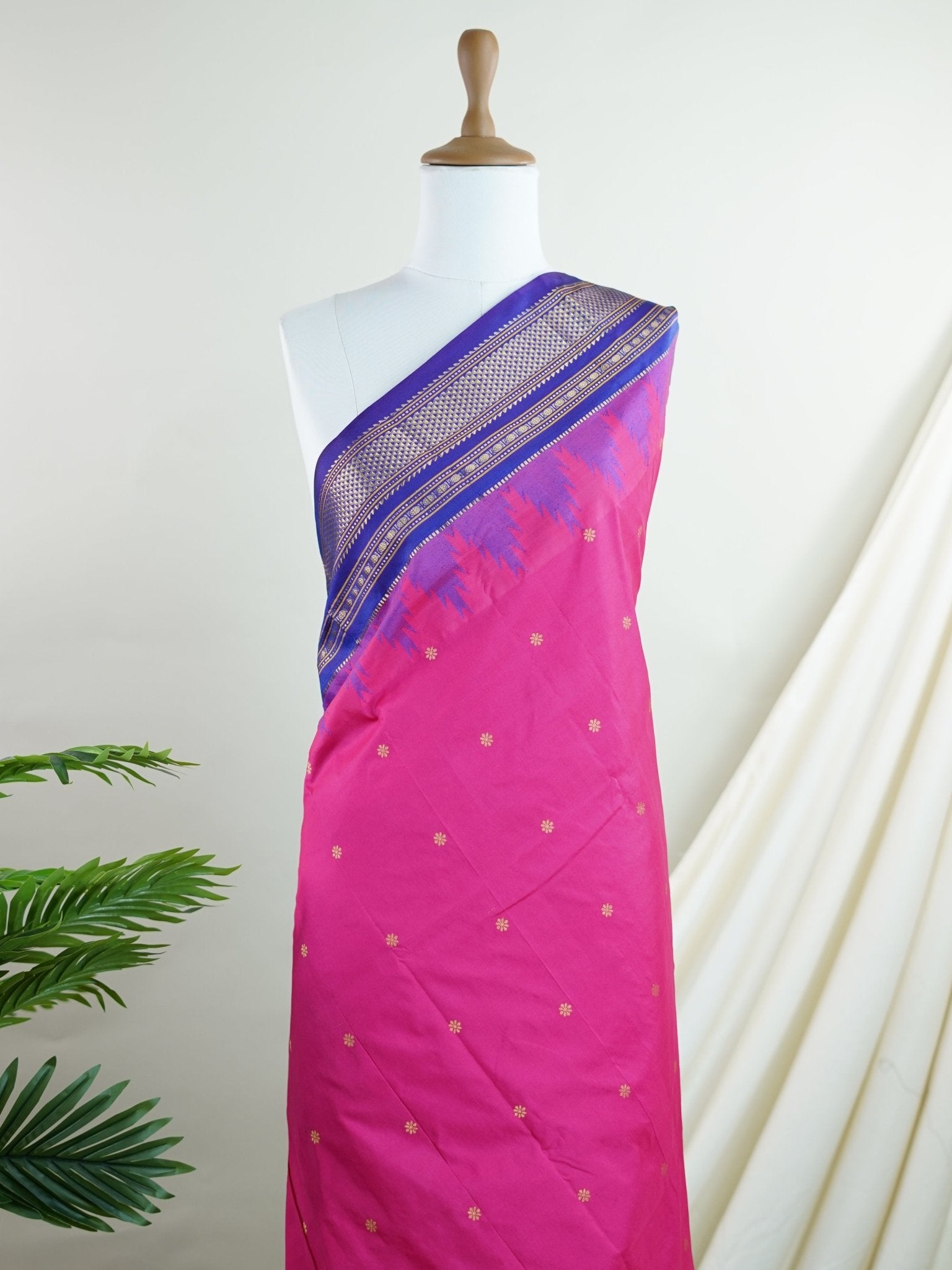 Semi Silk  Semi Silk - Manoranjitham Weaves - Handloom Store