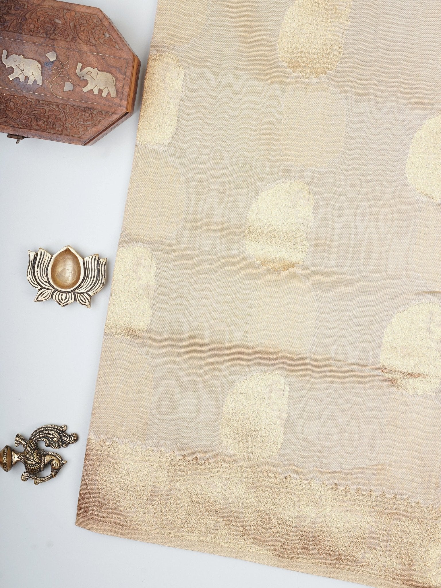 tissue Gold Kora Semi Tissue - Manoranjitham Weaves - Handloom Store