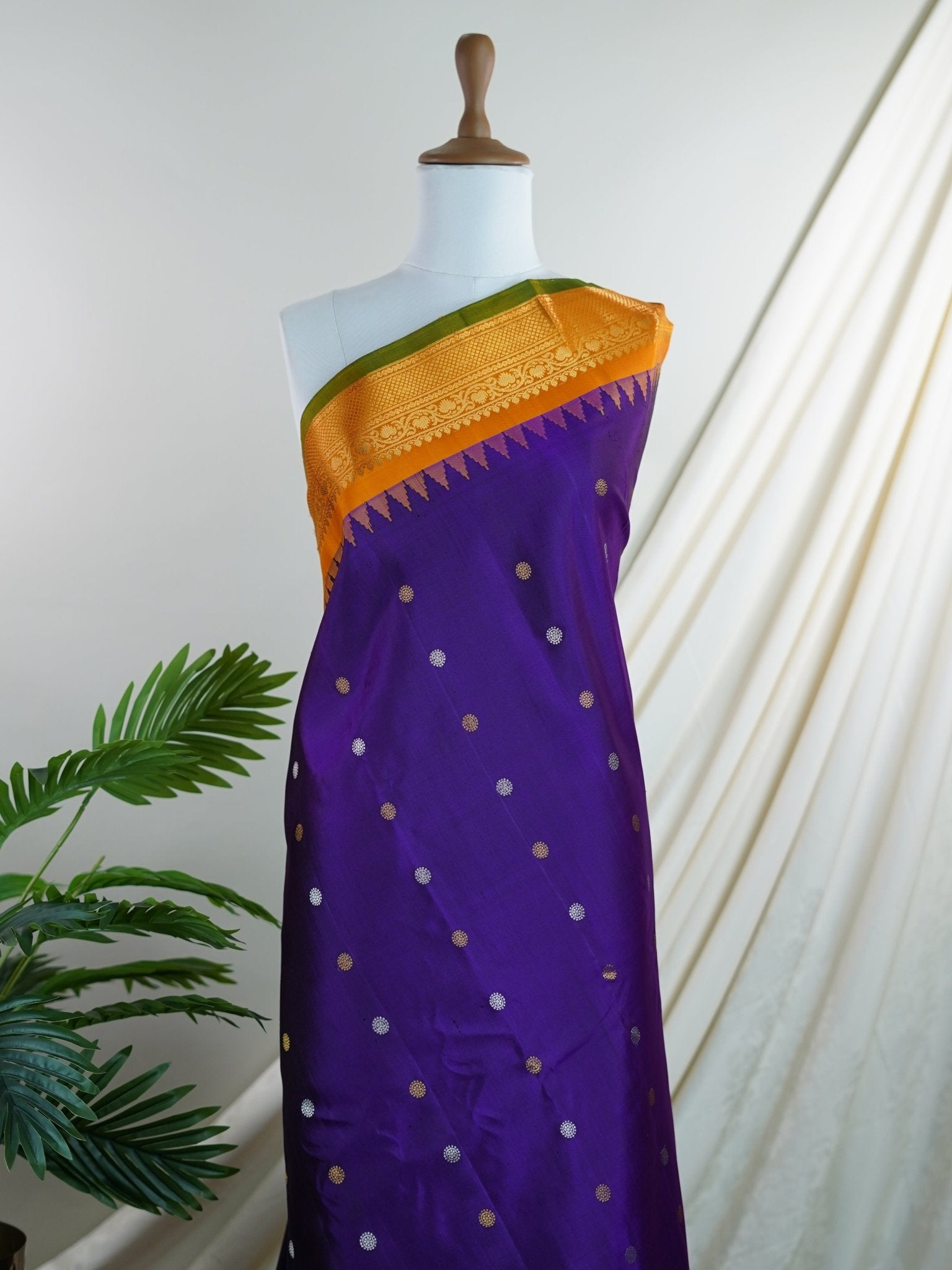 Gadwal Silk Violet 100% Pure Silk  - Manoranjitham Weaves - Handloom Store