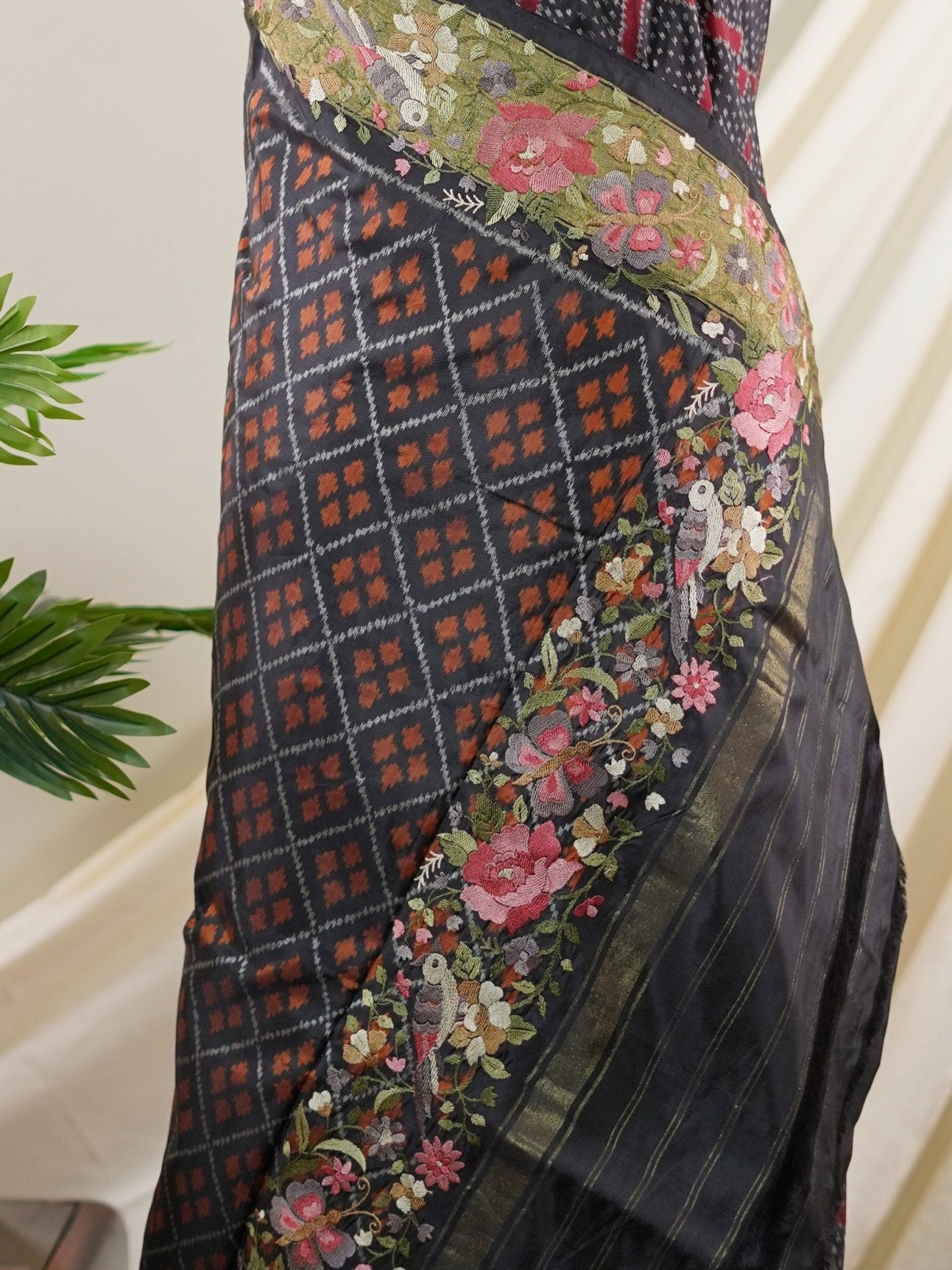Pochampally Black 100% Pure Silk  - Manoranjitham Weaves - Handloom Store