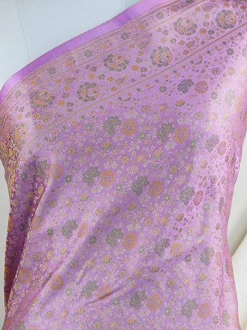 Katan Woven in Varanasi, this semi Mushru saree features the distinctive texture of iktara weave, blending subtle sheen with artisanal charm. Lightweight yet rich in detail, it offers effortless elegance for both traditional events and contemporary celebrations.
#SemiMushru #IktaraWeave #VaranasiSaree #TexturedElegance #HandloomTradition #Manoranjitham #ManoranjithamStyle Vaidehi - Manoranjitham Weaves - Handloom Store