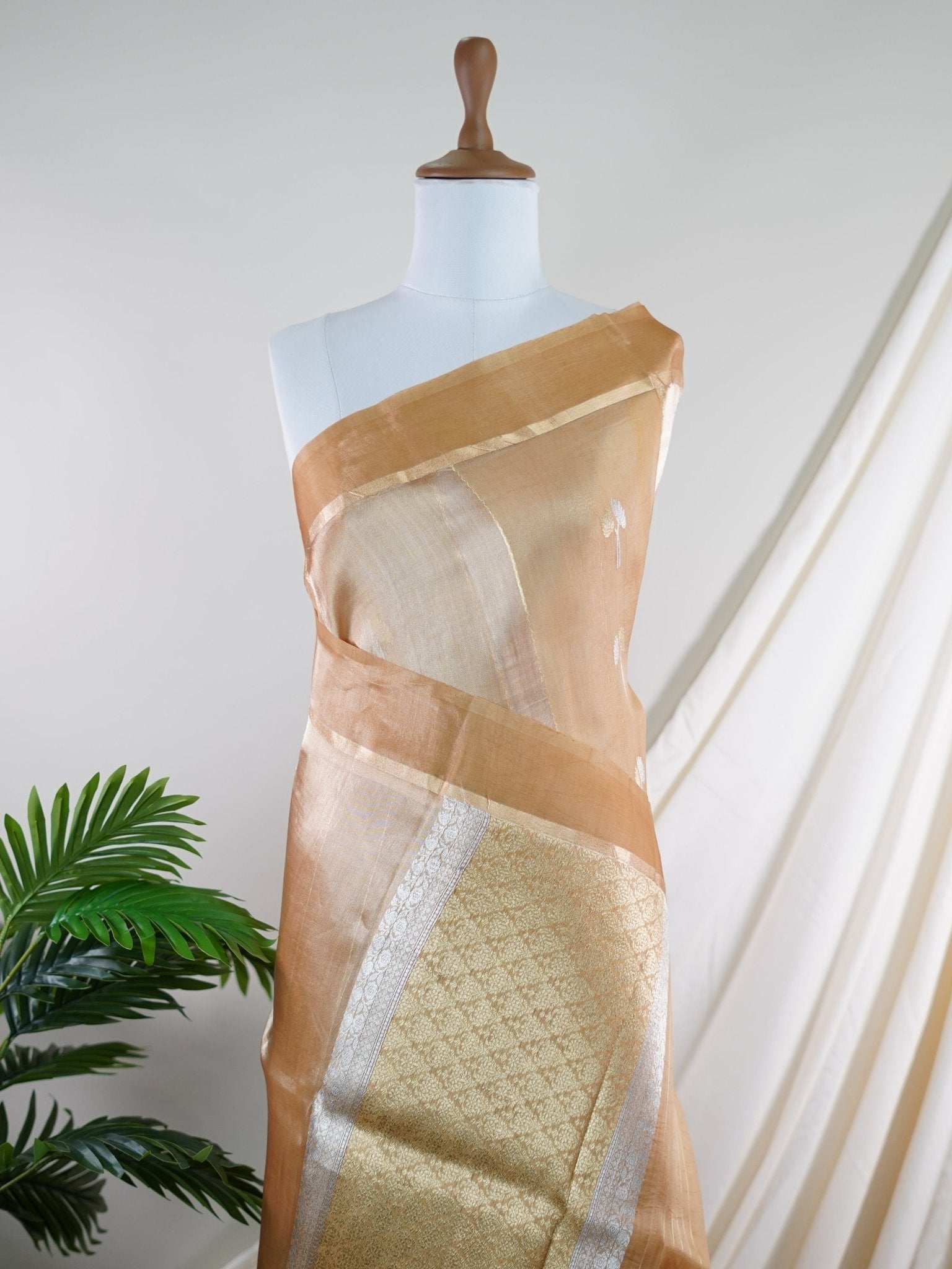 Katan Gold 100% Pure Tissue - Manoranjitham Weaves - Handloom Store