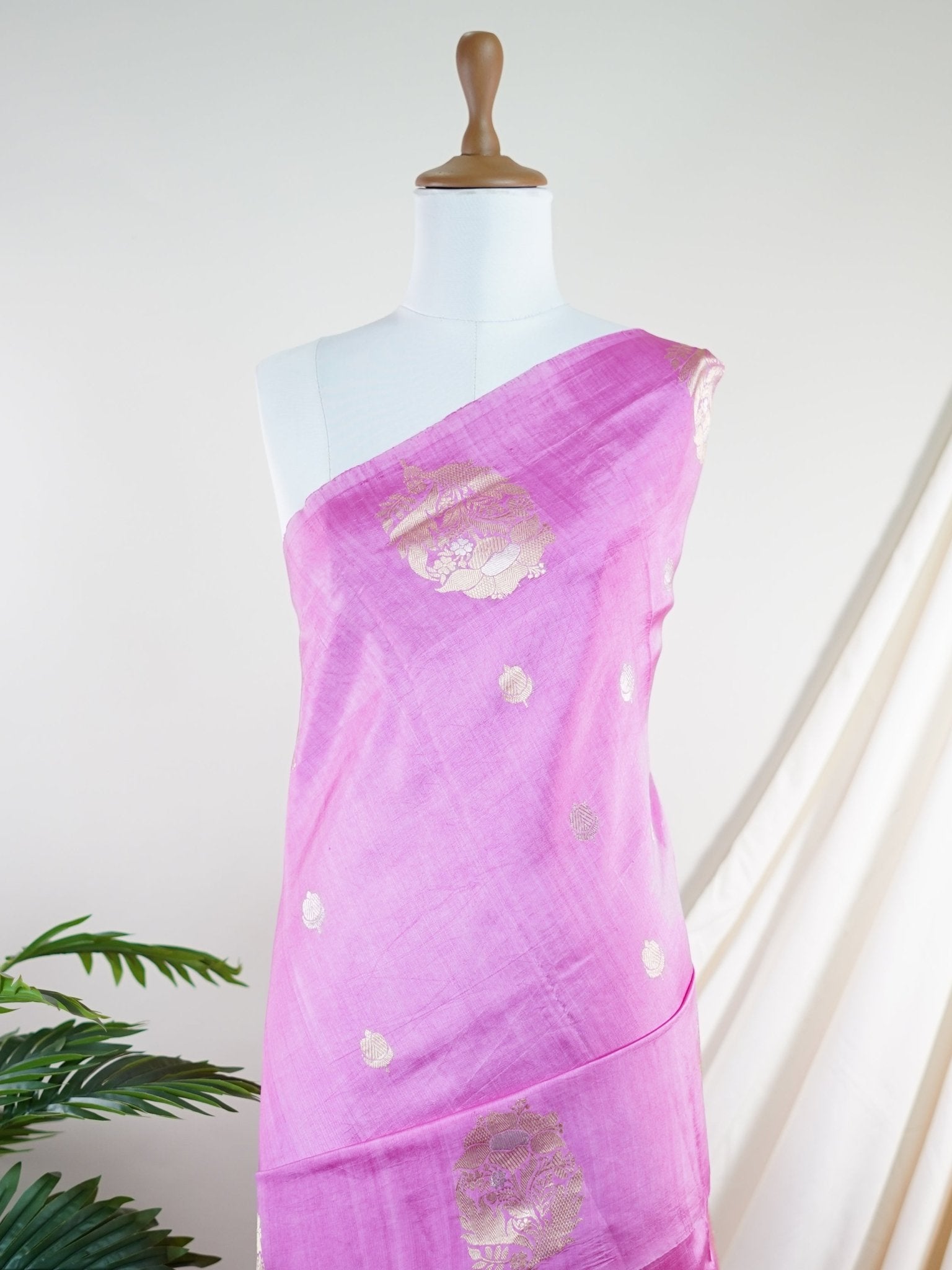 Katan pink 100% Pure Katan Silk - Manoranjitham Weaves - Handloom Store