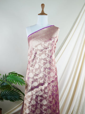 Katan A Tissue saree is the perfect blend of delicate silk and shimmering zari, woven to create an ethereal, translucent fabric that sparkles with every movement. Lightweight and luxurious, it’s ideal for grand occasions and celebrations where elegance is key. Draped in a Tissue saree, you embody timeless glamour with a modern twist. Vasundhara - Manoranjitham Weaves - Handloom Store