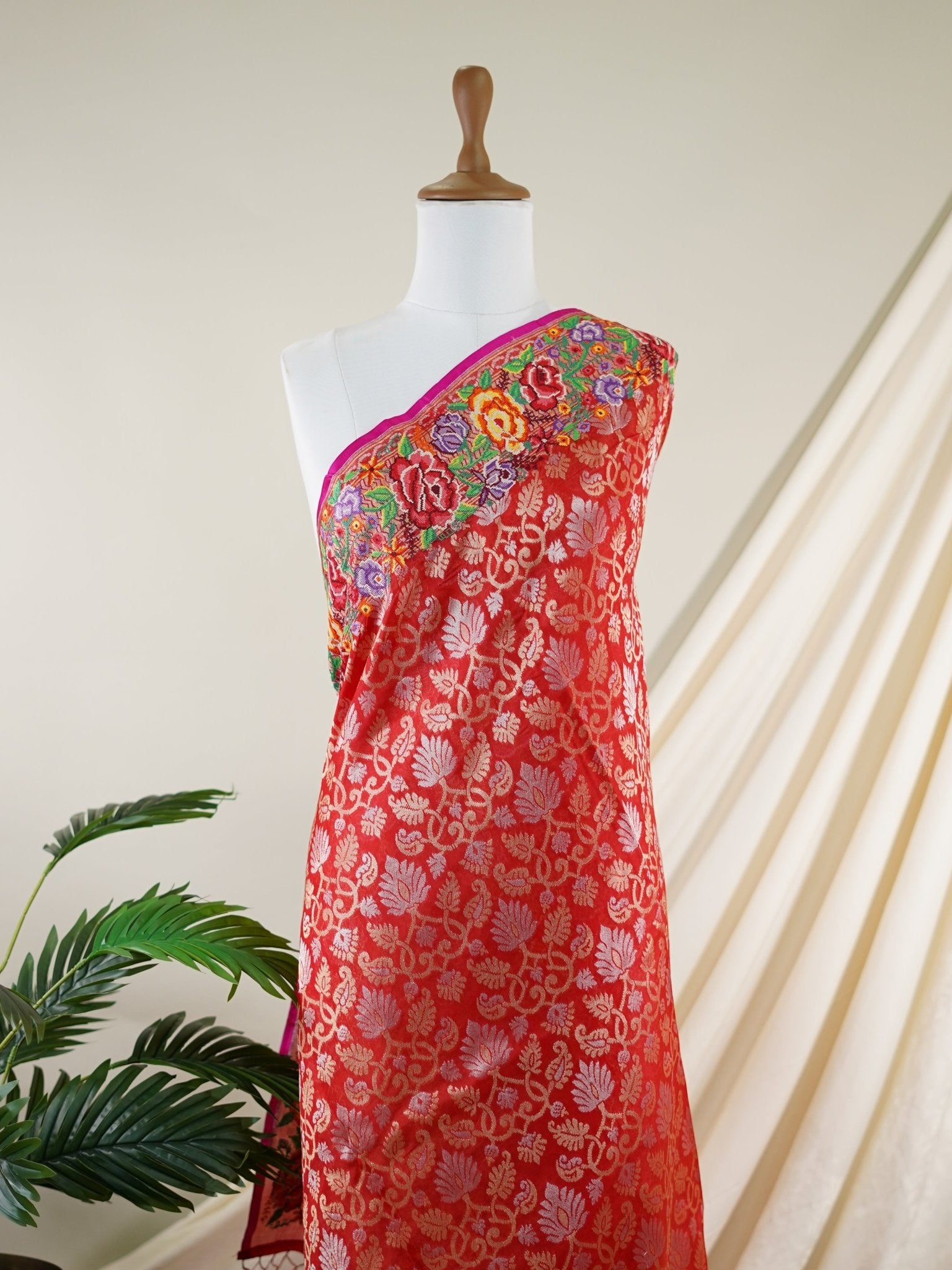 Katan Red 100% Pure Silk  - Manoranjitham Weaves - Handloom Store