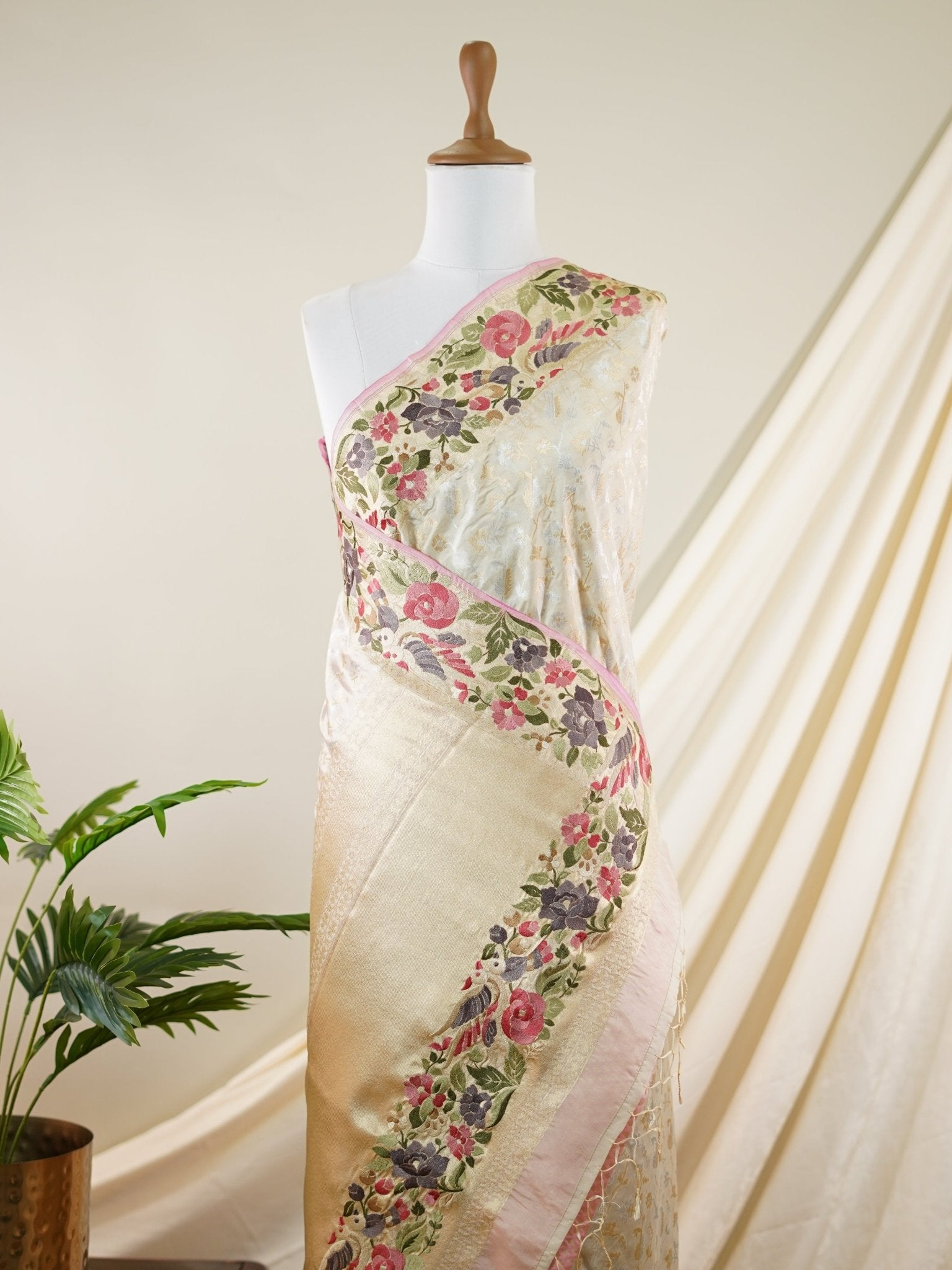 Katan Silver 100% Pure Silk  - Manoranjitham Weaves - Handloom Store