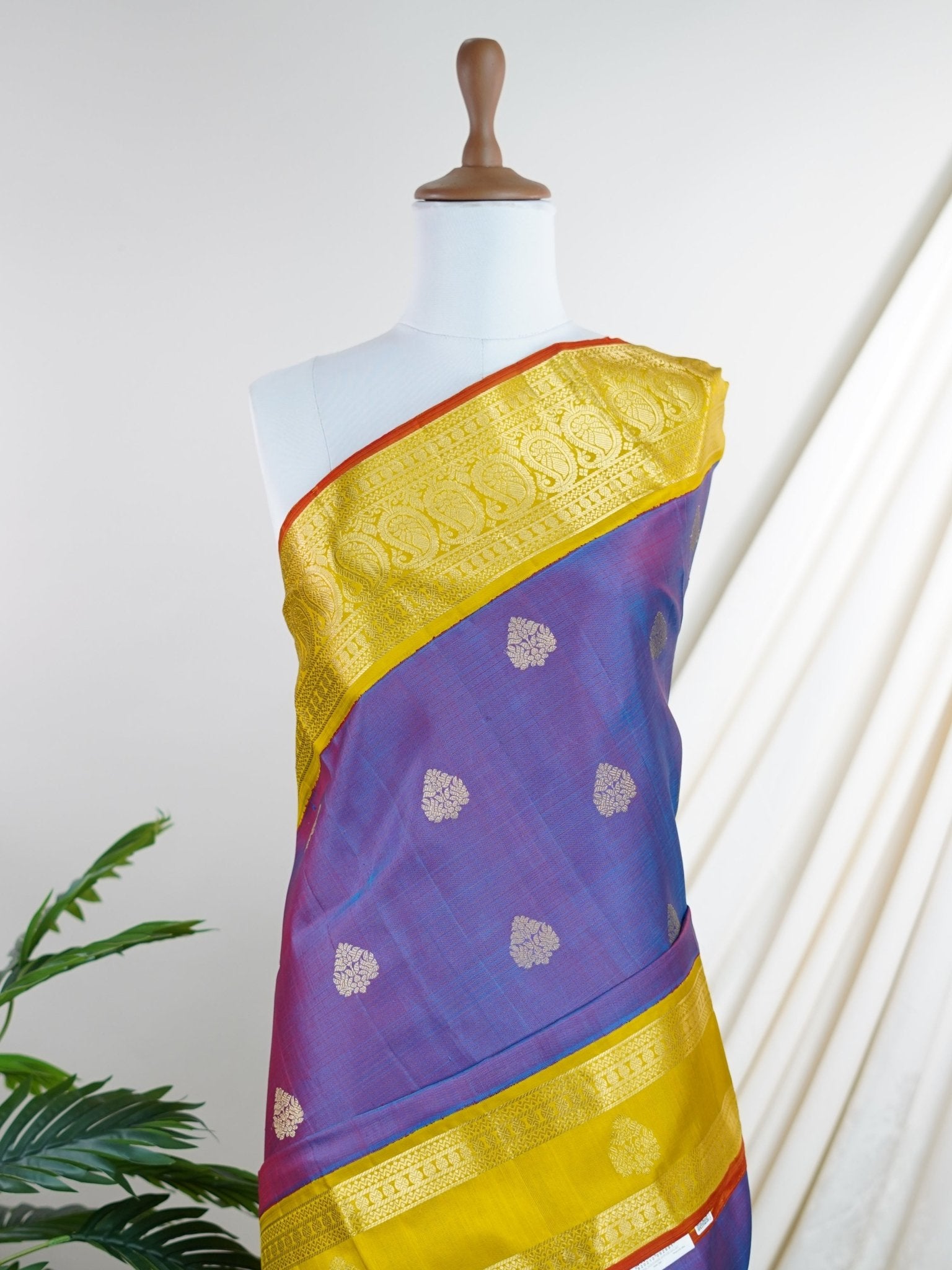 Gadwal Silk Peacock Blue 100% Pure Silk  - Manoranjitham Weaves - Handloom Store