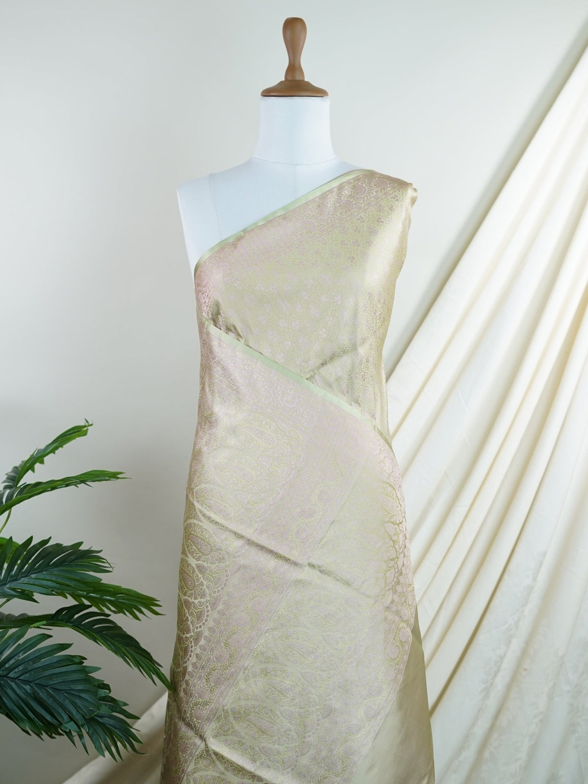 Katan Pista Green Semi Mushru - Manoranjitham Weaves - Handloom Store