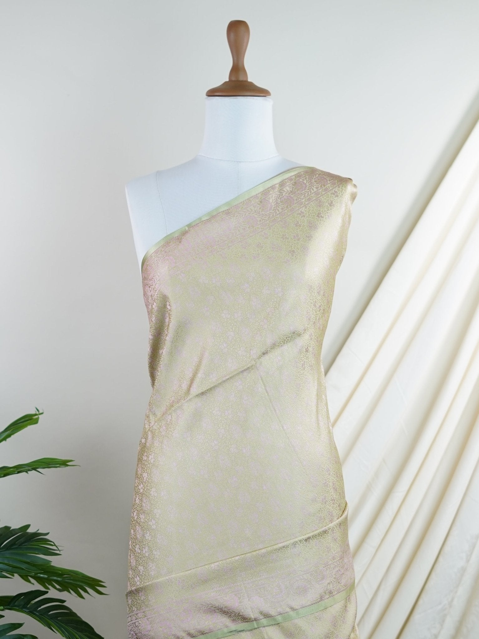 Katan Pista Green Semi Mushru - Manoranjitham Weaves - Handloom Store