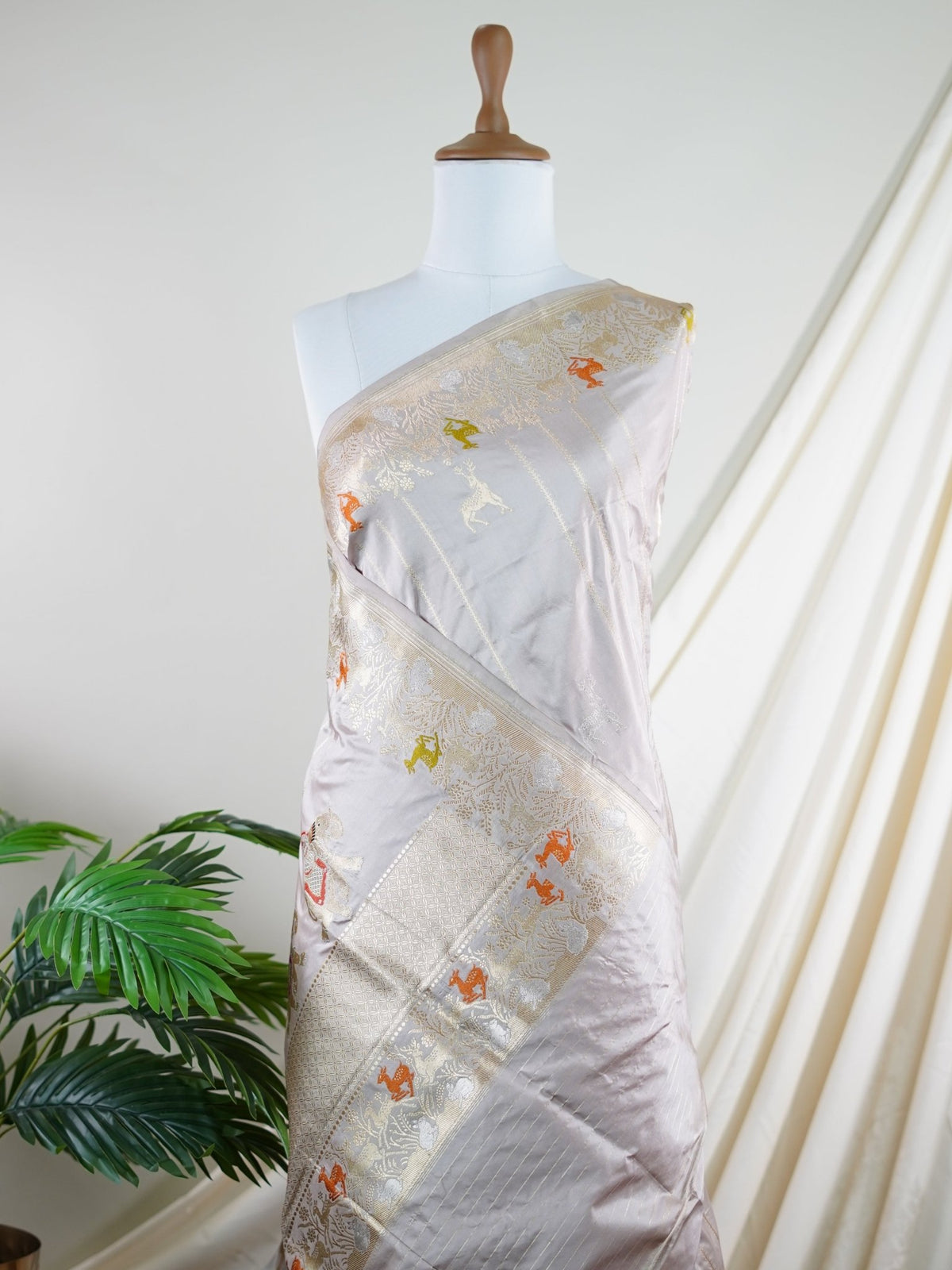 Katan Light Mauve 100% Pure Katan Silk - Manoranjitham Weaves - Handloom Store