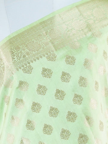 Chiniya Silk A masterpiece in 100% Pure Silk , this Peach saree adorned with Gold and Silver Zari Buttas patterns exudes regal charm. Perfect for the modern bride who cherishes tradition. Himadri - Manoranjitham Weaves - Handloom Store