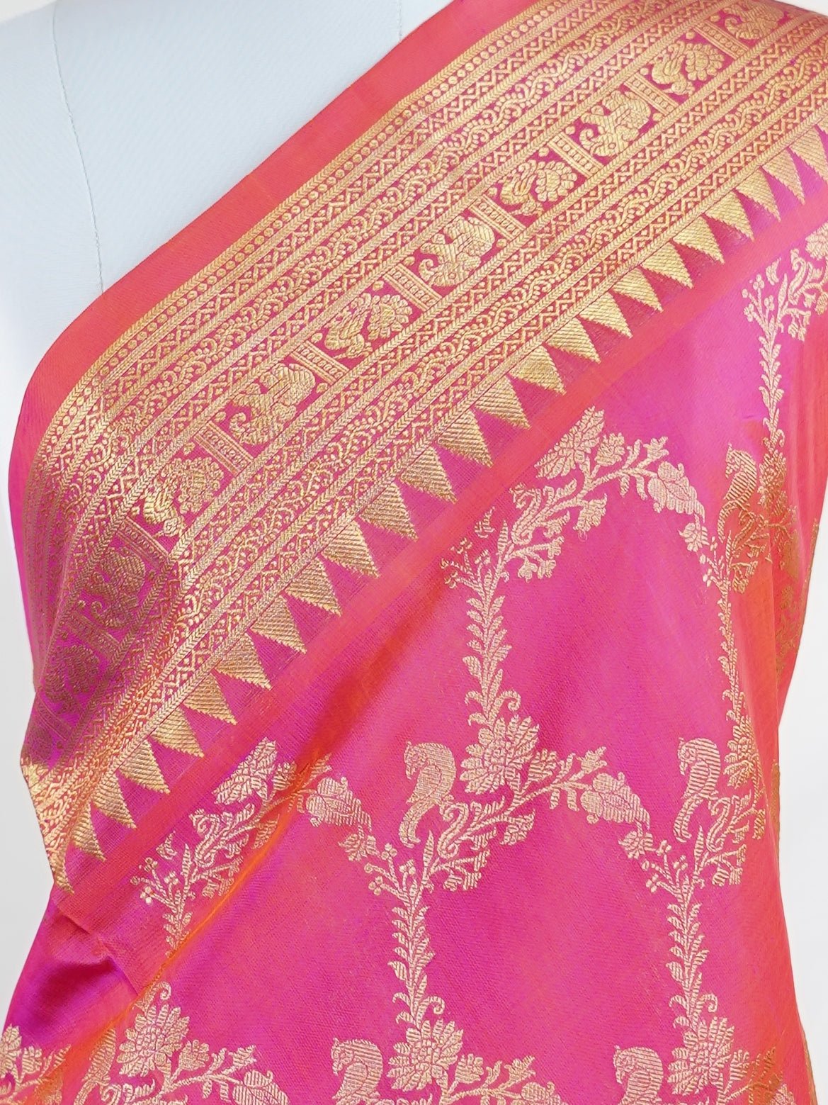 Venkatagiri Silk  100% Pure Silk  - Manoranjitham Weaves - Handloom Store