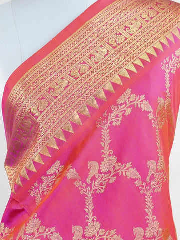 Venkatagiri Silk Woven in the heart of Andhra Pradesh, this Venkatagiri handloom saree is a symbol of regal elegance and heritage. Known for its soft texture and intricate craftsmanship, it drapes gracefully for weddings, pujas, and festive moments. Each thread carries tradition, making it a cherished piece of South Indian artistry. Lightweight yet luxurious — a true sree in every sense. Vyoma - Manoranjitham Weaves - Handloom Store