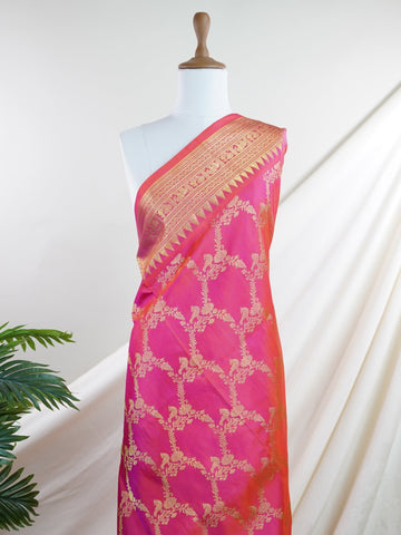 Venkatagiri Silk Woven in the heart of Andhra Pradesh, this Venkatagiri handloom saree is a symbol of regal elegance and heritage. Known for its soft texture and intricate craftsmanship, it drapes gracefully for weddings, pujas, and festive moments. Each thread carries tradition, making it a cherished piece of South Indian artistry. Lightweight yet luxurious — a true sree in every sense. Vyoma - Manoranjitham Weaves - Handloom Store