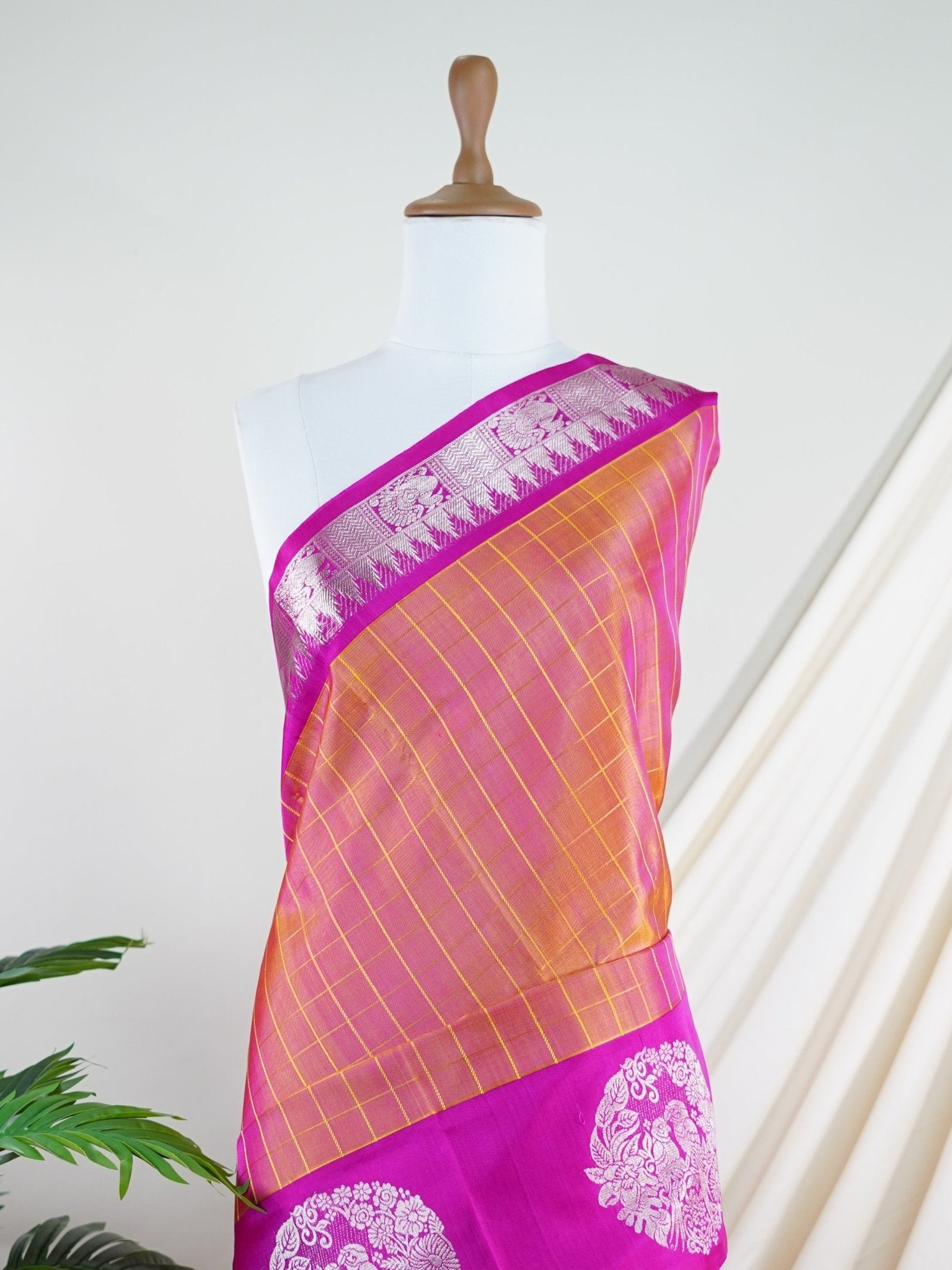 Venkatagiri Silk Orange  100% Pure Silk  - Manoranjitham Weaves - Handloom Store
