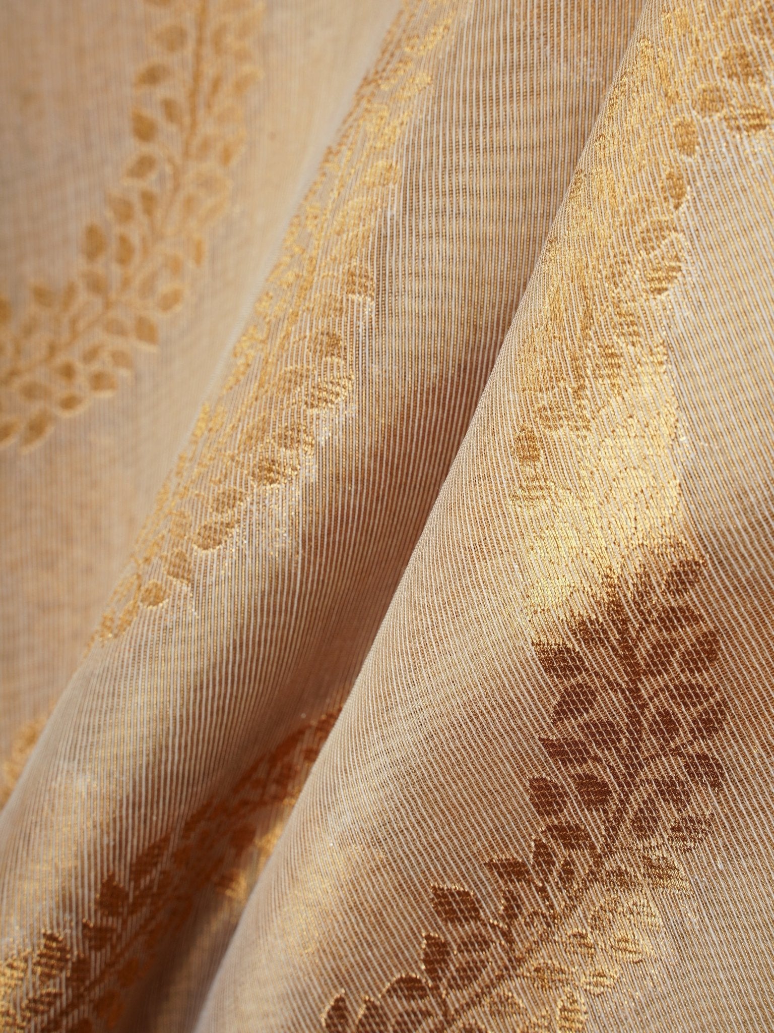 tissue Gold Kora Semi Tissue - Manoranjitham Weaves - Handloom Store