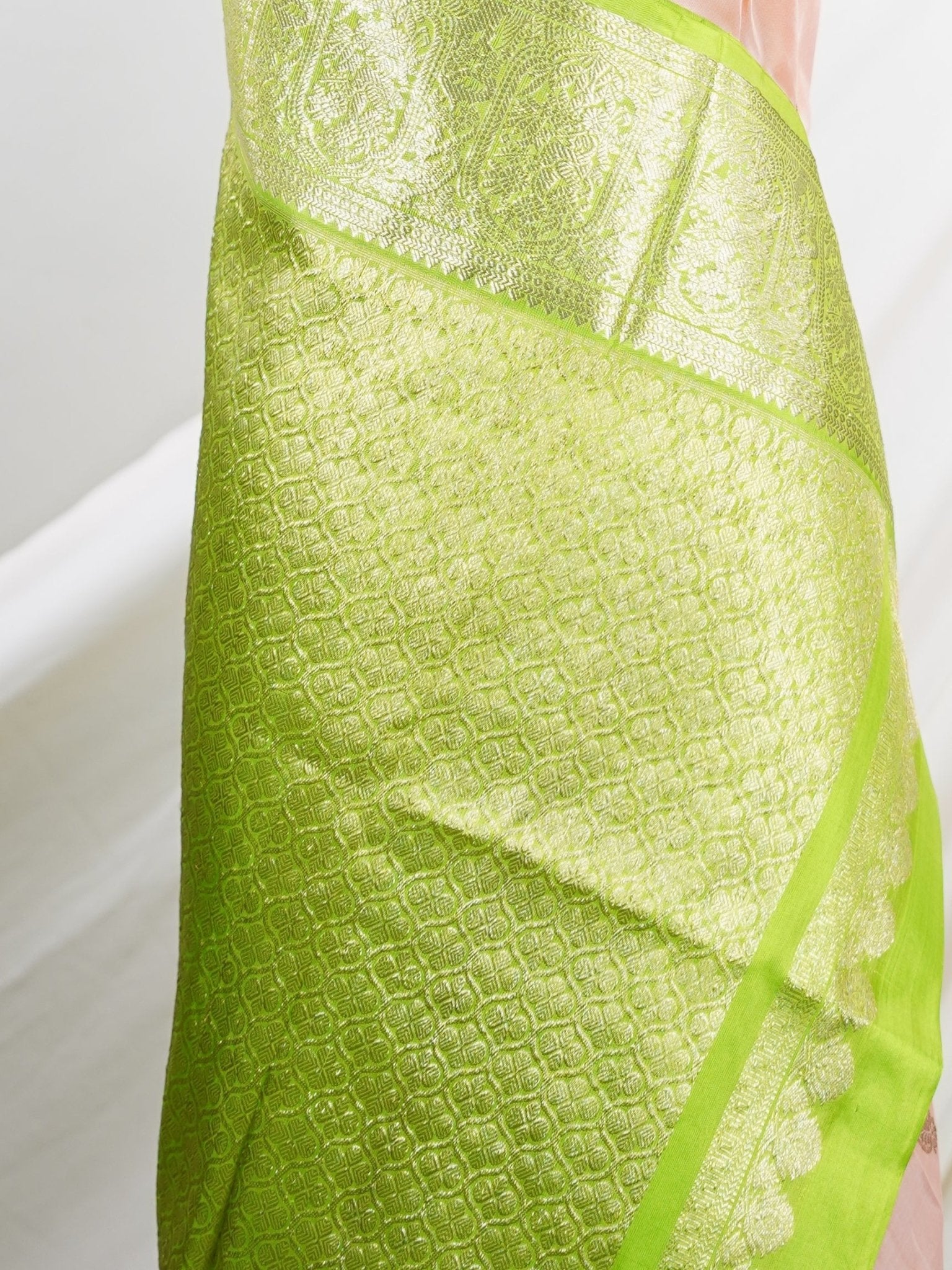 Venkatagiri Silk  100% Pure Silk  - Manoranjitham Weaves - Handloom Store